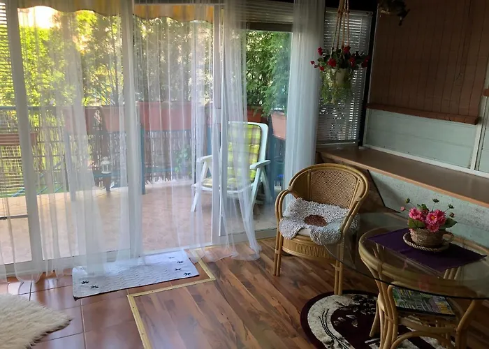 Terrace S 1 Spalnou Sofia-parking & Wifi アパート *